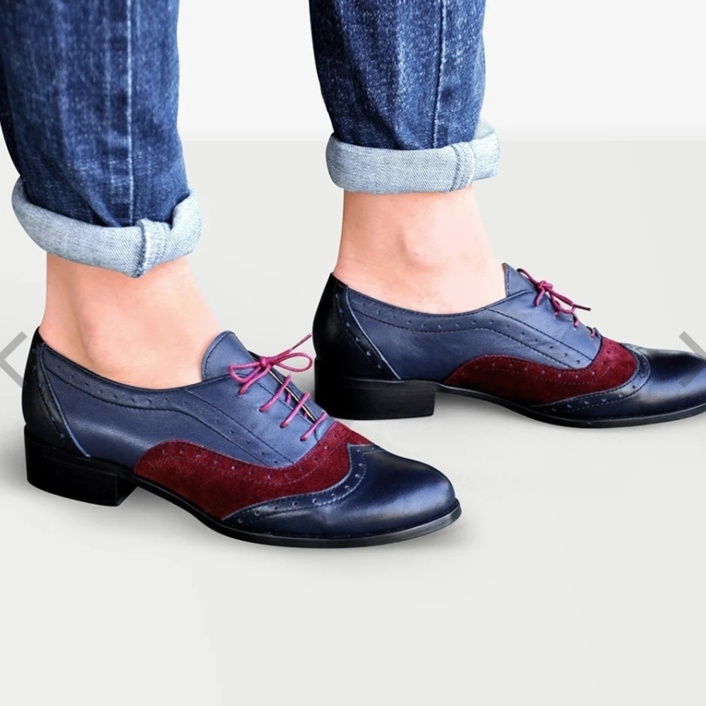 JULIA BO Blue and Red Oxford Shoes with Wingtip Brogue Design